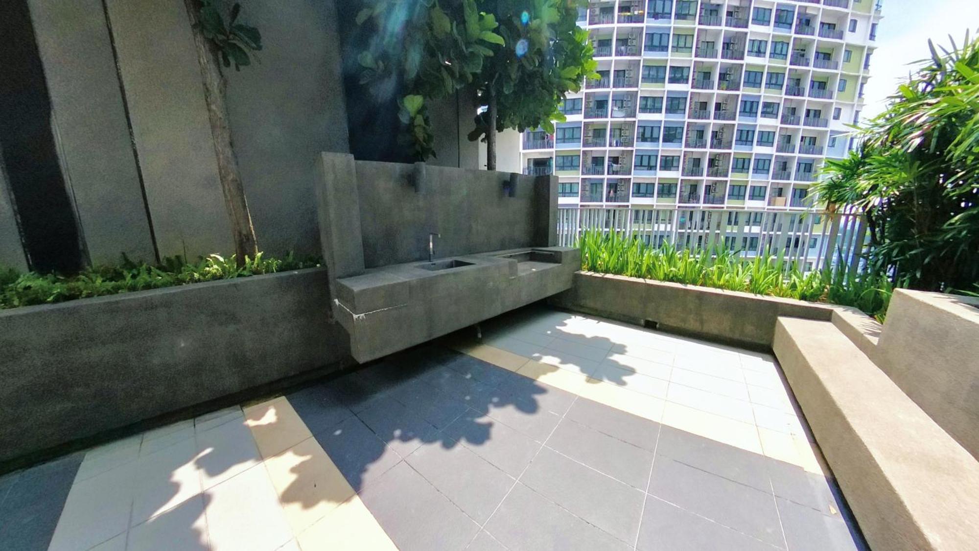 I-city 2r, Free Wifi & 50 Inch Smart Tv, Fit 8pax Apartment