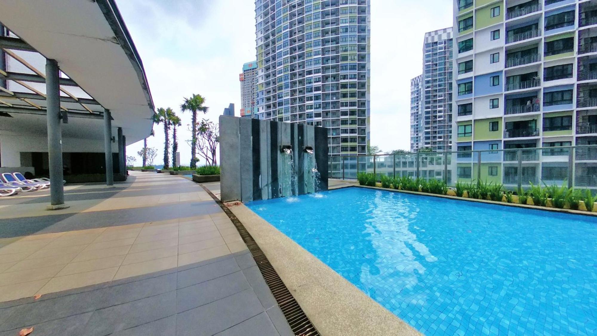 Apartment I-city 2r, Free Wifi & 50 Inch Smart Tv, Fit 8pax Shah Alam
