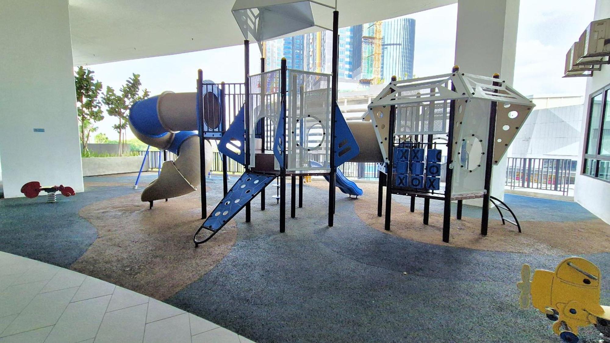 I-city 2r, Free Wifi & 50 Inch Smart Tv, Fit 8pax * Shah Alam